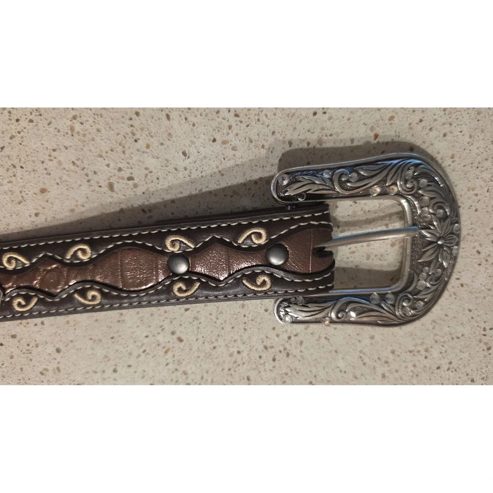 Ariat Leather Boho Western Belt Rhinestone Cross Conchos Engraved Buckle 26